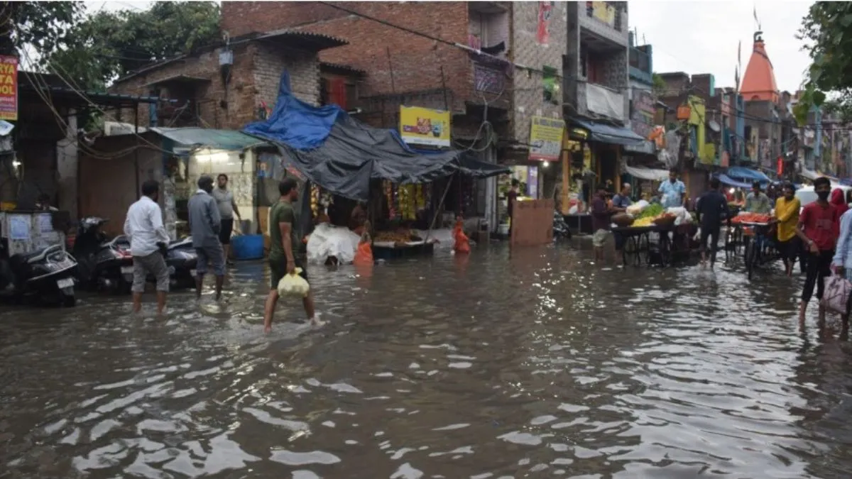 delhi-rains-water-logging-national-capital-traffic-jams-fallen-trees-heavy-rainfall-in-delhi-ncr